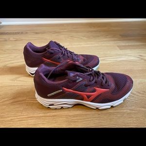 Mizuno Wave Inspire size 10